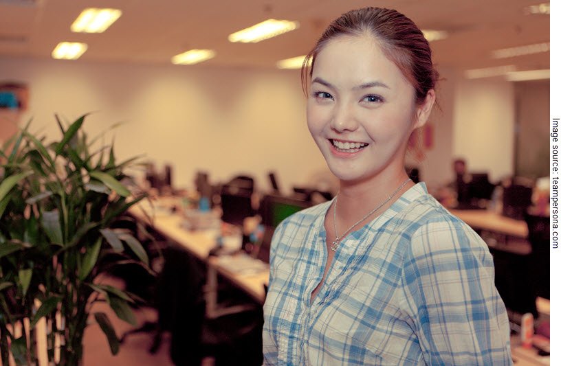 YoyoChineseCom's tweet photo. 李梅 (lǐ méi) in accounting thinks you're cute! Learn about Chinese office romance here: https://t.co/aa6zP2z2mF https://t.co/4OeaDiS0VT