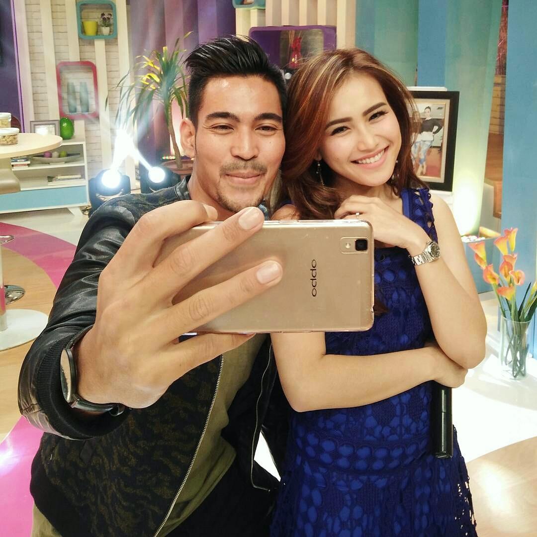 kesayangan <a href="/aytingnew92/">Ayu Ting Ting</a> at @CecepyRCTI today with <a href="/juliaperrez/">juliaperez</a> <a href="/TarraBudiman/">Tarra Budiman</a> <a href="/robbypurba/">robby purba</a> 🌸🌸🌸