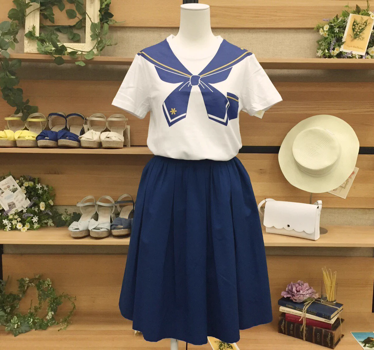 これ彼女に絶対着させたい♥たまらない萌え萌えなTシャツが話題にwww