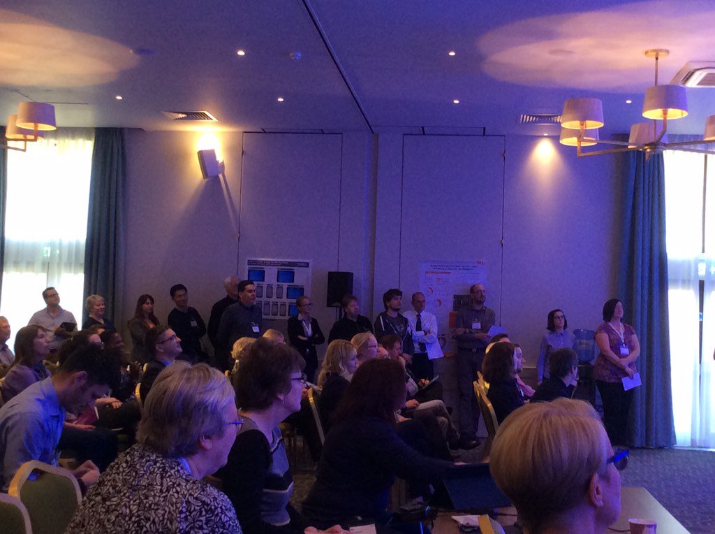 ErgoPhysFactors's tweet photo. Nervous presenters waiting to deliver their 1 minute poster presentations #ErgsHF2016 https://t.co/xC2cLU1JVr