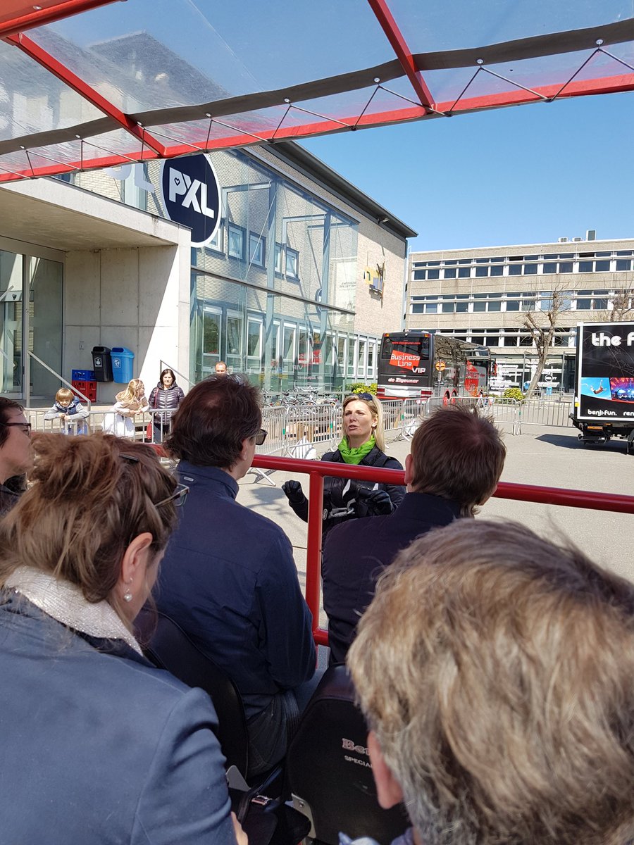 Samen met <a href="/KnutsEvi/">Evi Knuts</a> en anderen op 35 meter hoogte nadenken over ondernemen dadelijk. #PXLBreektUit #studentstartup