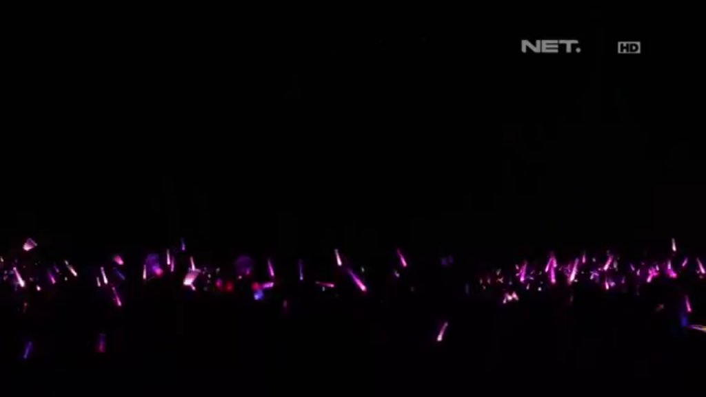 DUNIA_SONE's tweet photo. 160420 Breakout Hangout #BreakoutNETSNSD - #PHANTASIAinJAKARTA 
https://t.co/L5JWC7QGt2 https://t.co/YprayXwkd5