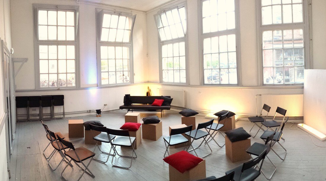 MeetingsBooker's tweet photo. Looking for an #Amsterdam meeting space? Choose our venue of the day: the creative and welcoming @mixtuptwit centre https://t.co/cyQ3cN9MfQ