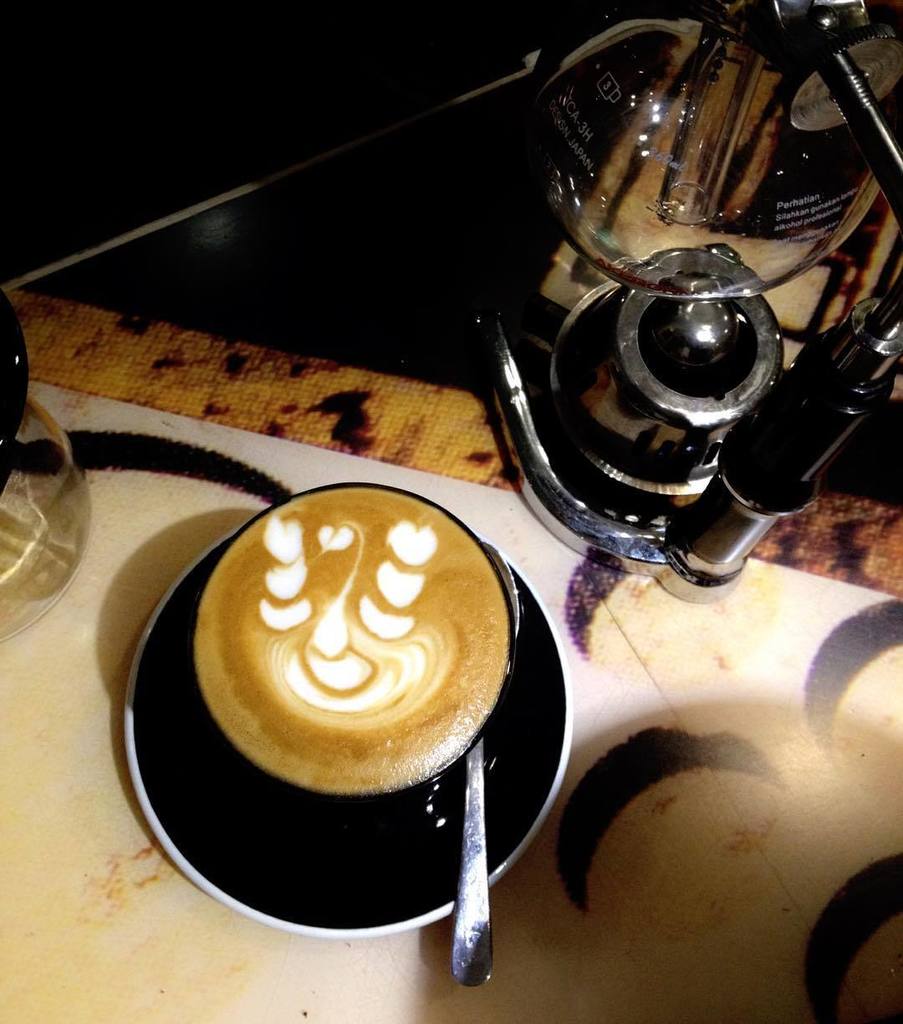CoffeeBrue's tweet photo. New #Coffee Instagram by @krishna_pandu Always do ur best, &amp; let God do next

#coffee #cappucino #latteart #cappuci… https://t.co/6L0i3Mn31u