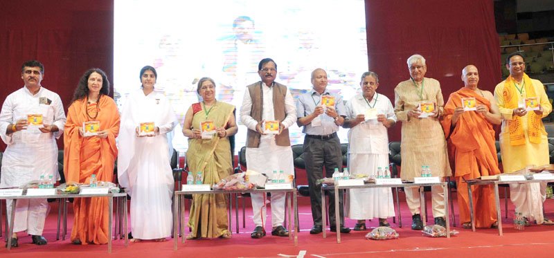 PIB_India's tweet photo. MoS #AYUSH, @shripadynaik at the inauguration of the International #YogaFestival, in New Delhi https://t.co/JJMpCOJWOr