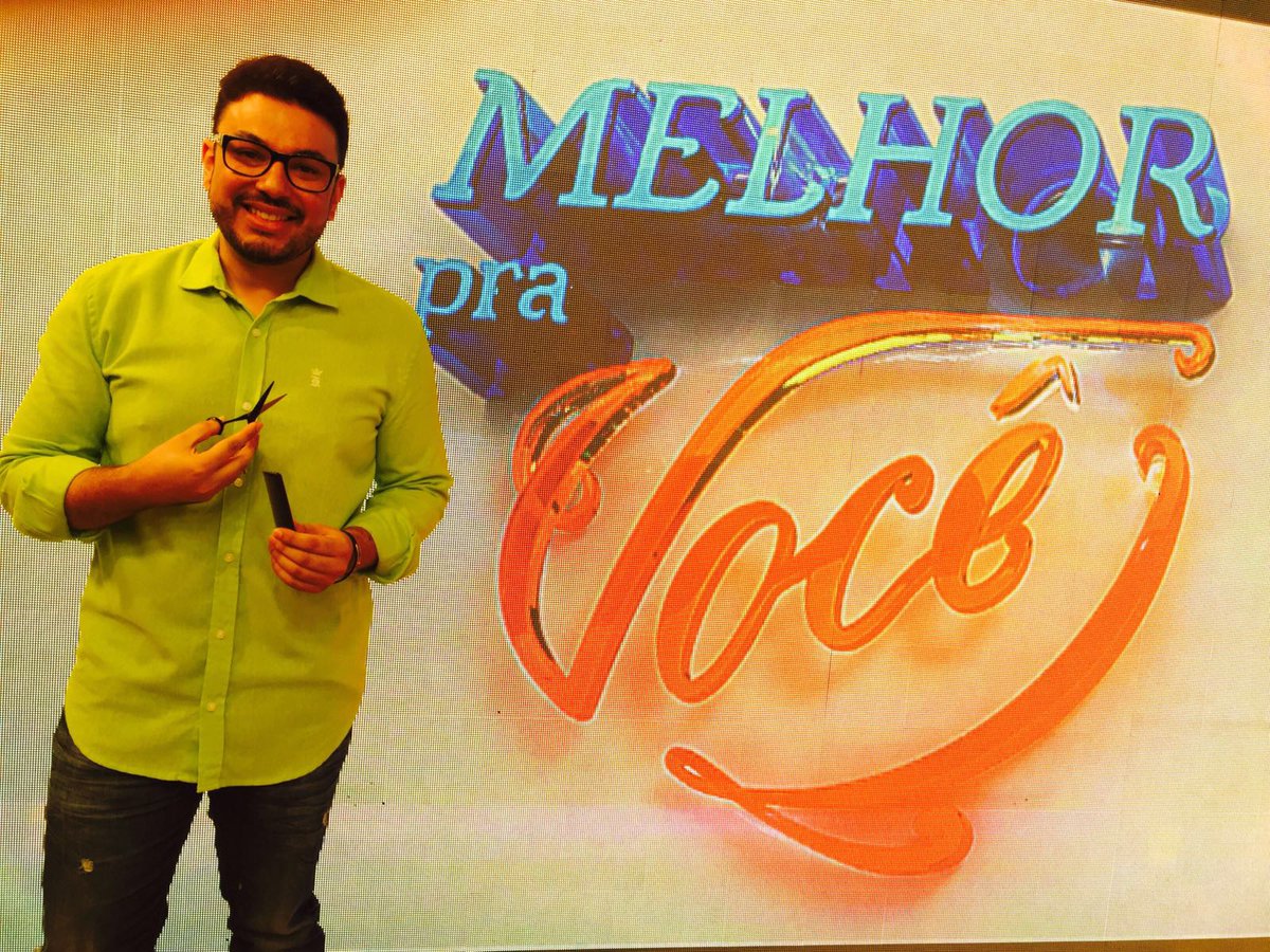 #melhorpravc Em dia de repórter, <a href="/robsonjassa/">Robson Jassa</a> mostra novidades da Hair Brasil. Confira! redetv.uol.com.br/jornalismo/mel…