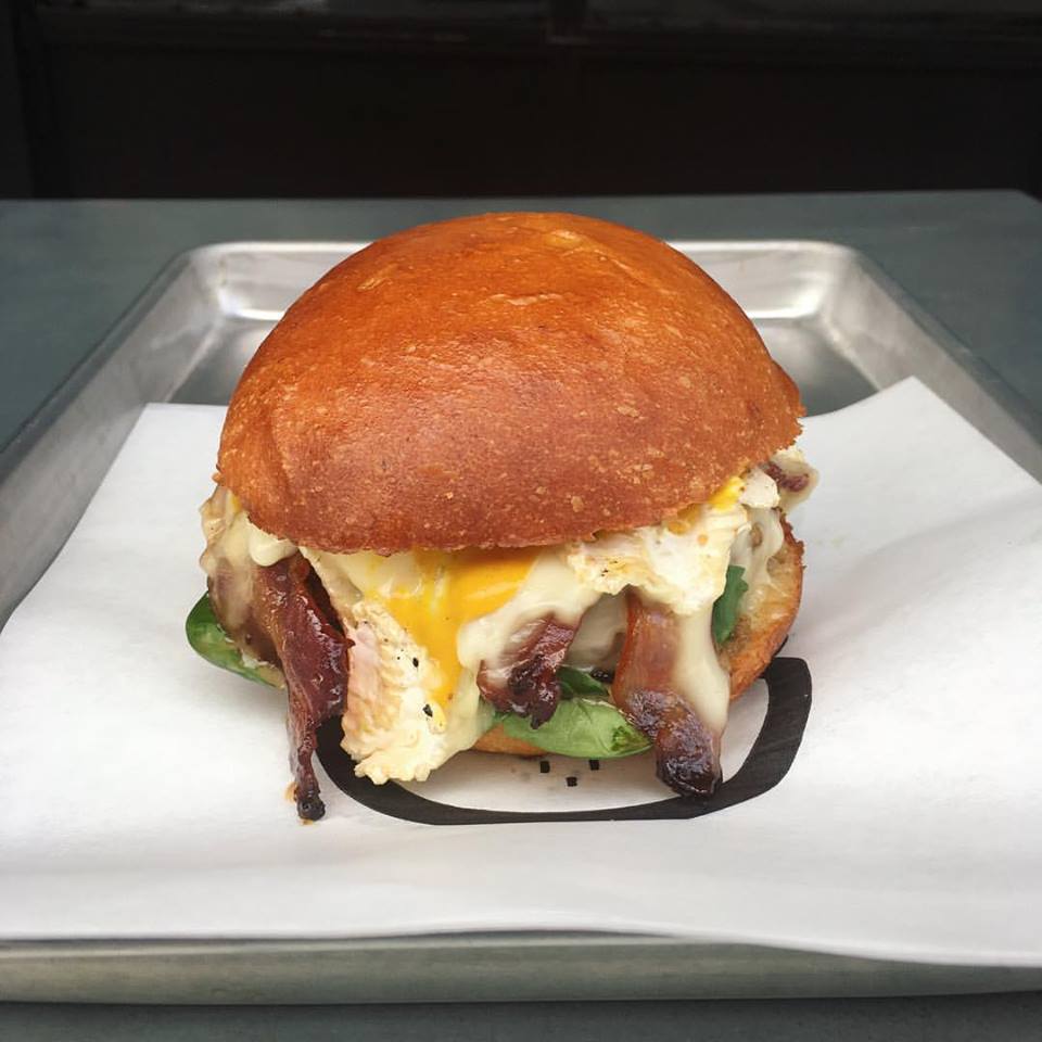 fastandfood's tweet photo. Blend lance un nouveau burger éphémère https://t.co/ySvnLJsiI5 https://t.co/an439QcQZ9