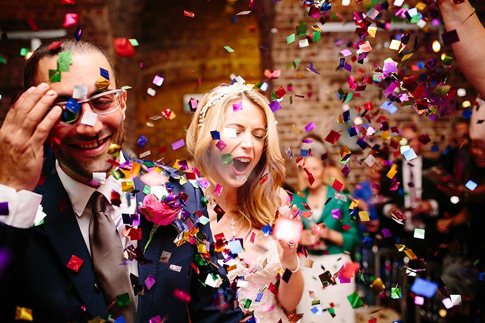 Brighten up your Wednesday morning with this cool, colourful wedding>lvmyd.rs/23Zim4e <a href="/hayleysavphoto/">Hayley Savage Photo</a>