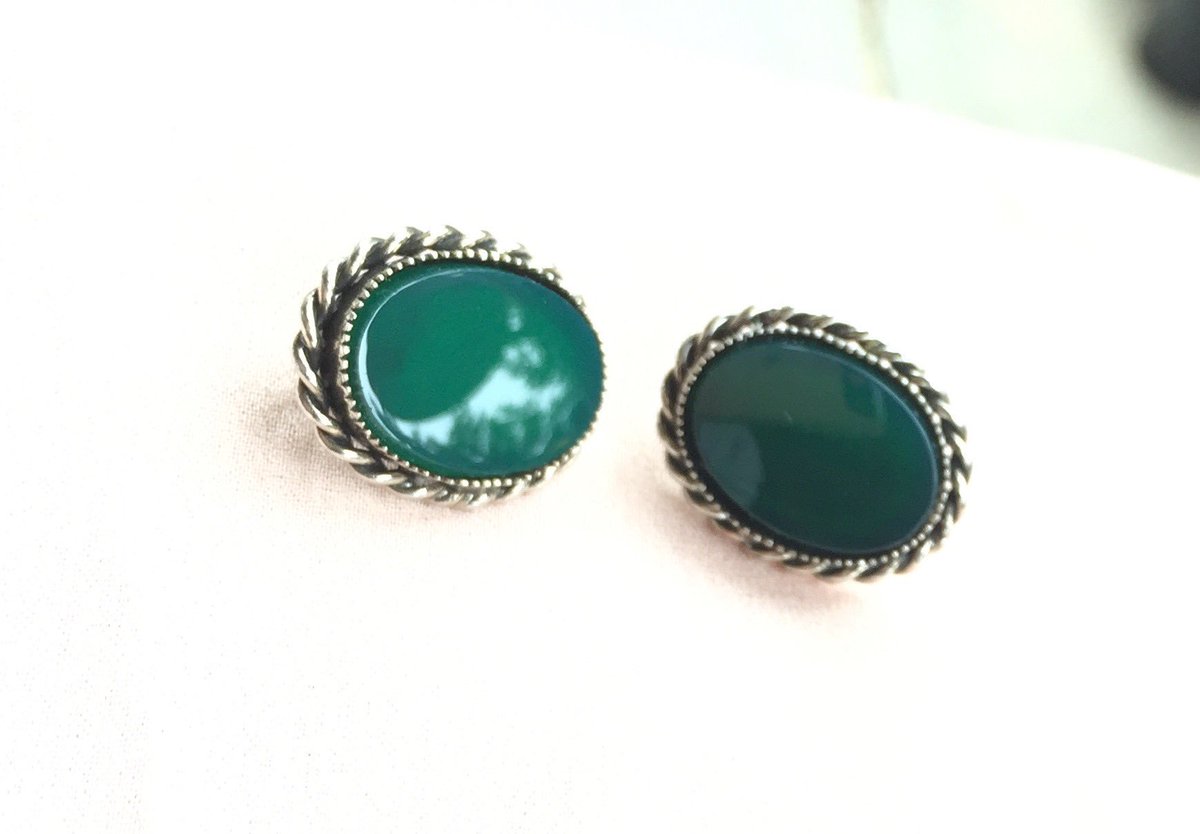 TheSkapaSkapa's tweet photo. https://t.co/C6ZyGmvOQJ #earrings #silver#antique #jadecollection #directsales #paypal #studs #clipons #cutomization https://t.co/w4RZwGVbFC
