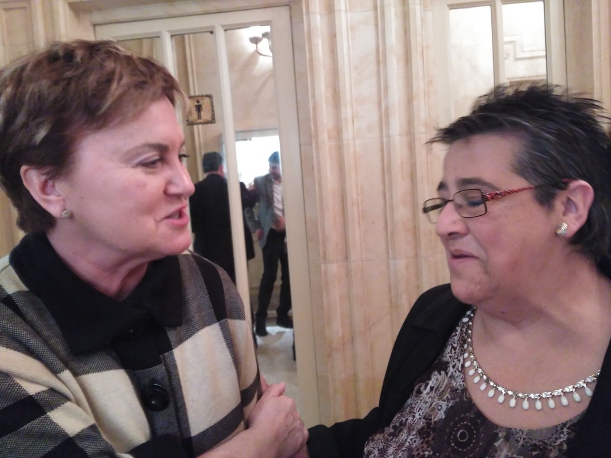 PlataformFERMAD's tweet photo. Encuentros #FERMAD
El asociacionismo protagonista Isabel Hidalgo con @ManuelaCarmena @isauralealf @EncarniMMSS https://t.co/o68iAcmuw5