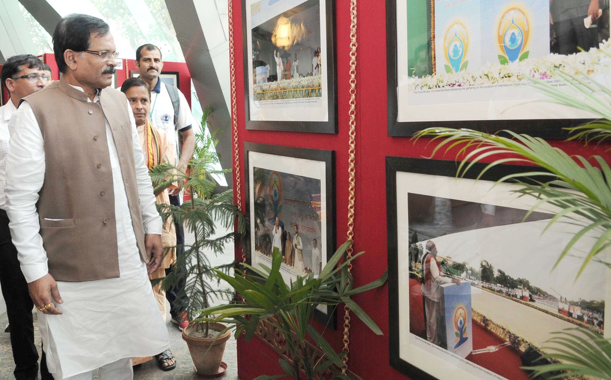 BJPLive's tweet photo. MOS for AYUSH (Independent Charge) Shri @shripadynaik inaugurated the Intl Yoga Festival, in New Delhi. https://t.co/HCfdtOh1s2