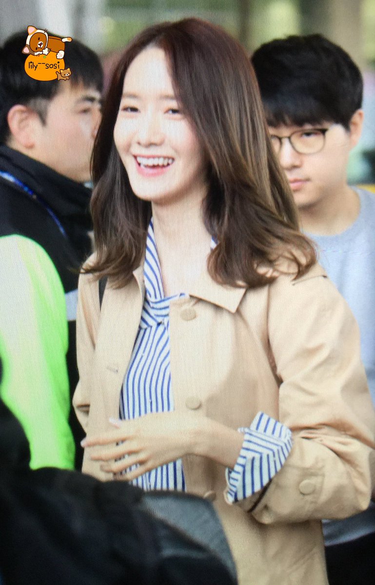 [PIC][20-04-2016]YoonA trở về Hàn Quốc + Đáp chuyến bay sang Nhật Bản dự sự kiện "Louis Vuitton Exhibition" vào chiều nay CgeY2PdWIAQlMfm