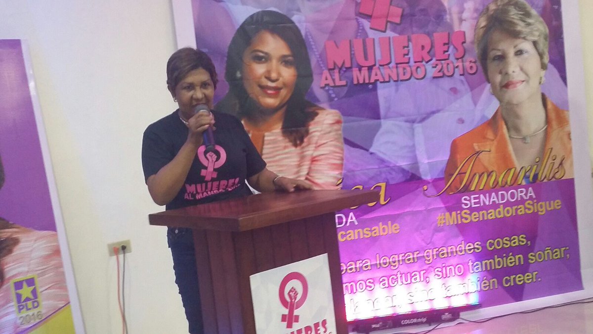Movimiento <a href="/MandoMujeres/">MujeresAlMando</a> da su apoyo a Mónica Lorenzo y Amarilis Santana.