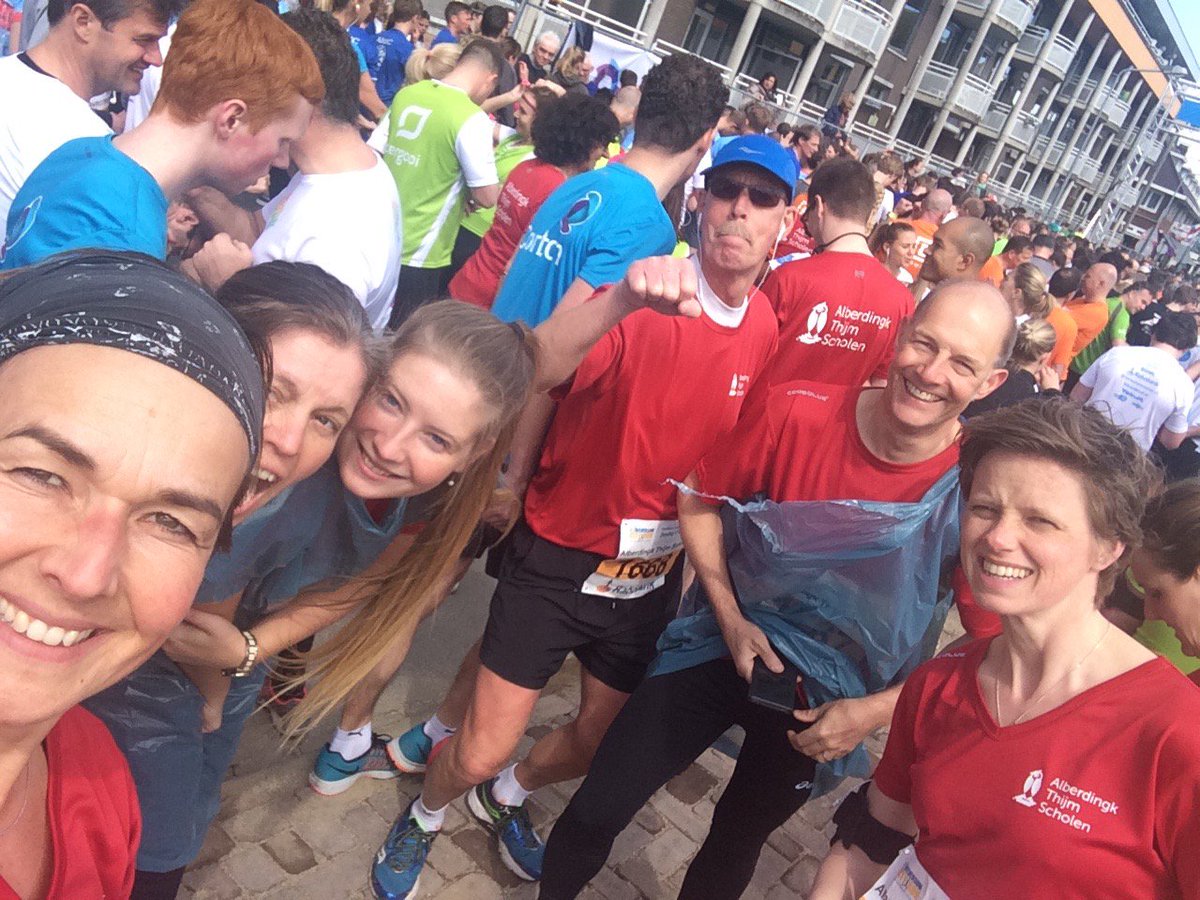 atscholen's tweet image. Tweede plaats voor Alberdingk Thijm Scholen business Team op Hilversum city run: public.atscholen.nl/nieuws/Paginas…