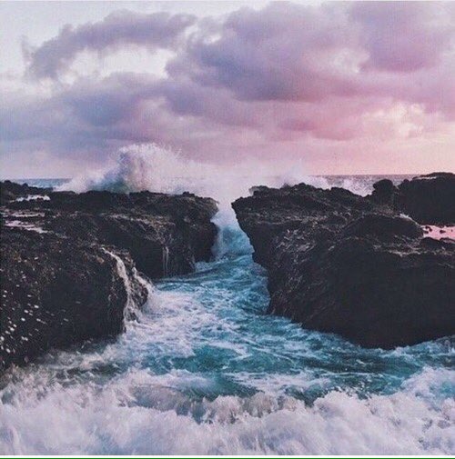 topics_2015's tweet photo. sea 🌊 https://t.co/jfiWE8N9jX