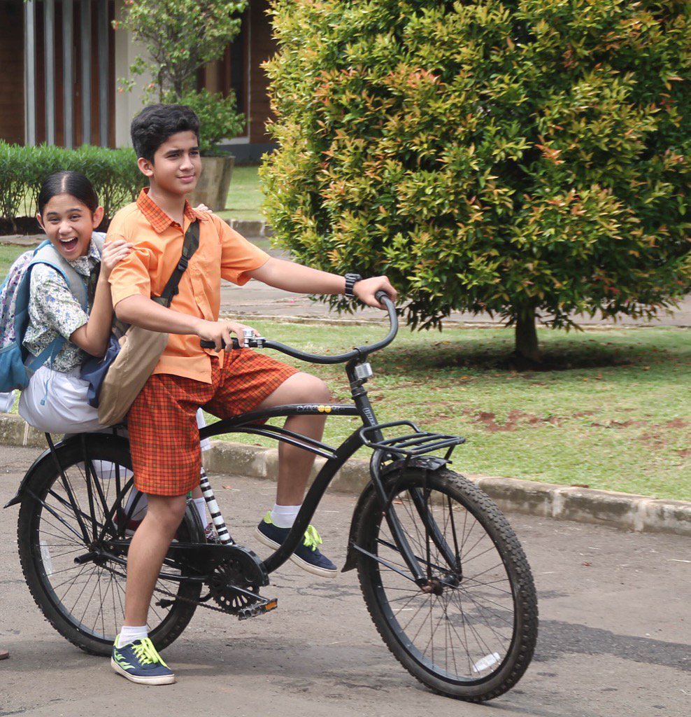 Sebentar lg jam 17:00 waktunya ntn #CandraKiranaSCTV <a href="/SCTV_/">SCTV</a> @Real_TissaBiani <a href="/marshaaurelia_/">aurelia</a> <a href="/raihankhan26/">Han</a> <a href="/NYONYA_N/">nadila ernesta</a>