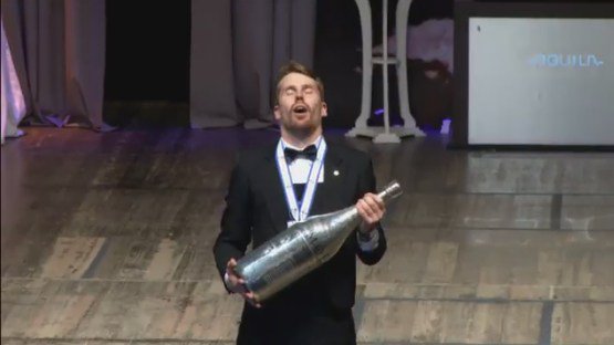 RojacWine's tweet photo. Big congrats to @arvidrosengren #BestworldsommARG2016 🔝👏🍾 #winelover #sommelier https://t.co/UpqPRh0lcI