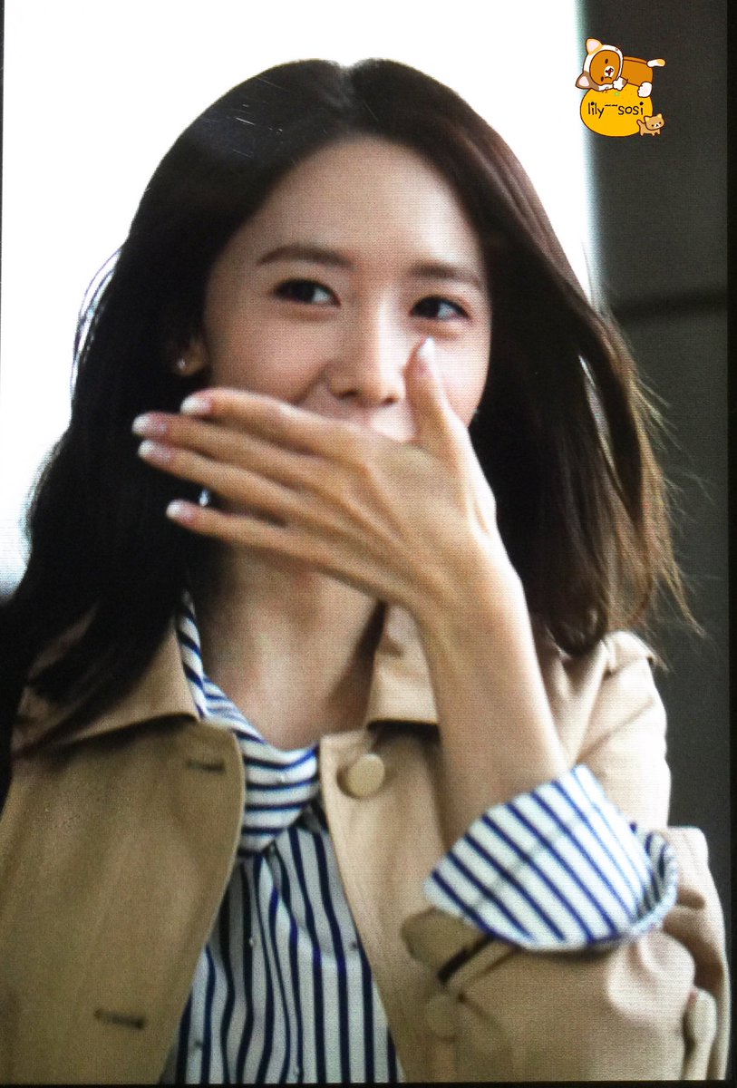 [PIC][20-04-2016]YoonA trở về Hàn Quốc + Đáp chuyến bay sang Nhật Bản dự sự kiện "Louis Vuitton Exhibition" vào chiều nay CgelSKCVIAErs8L