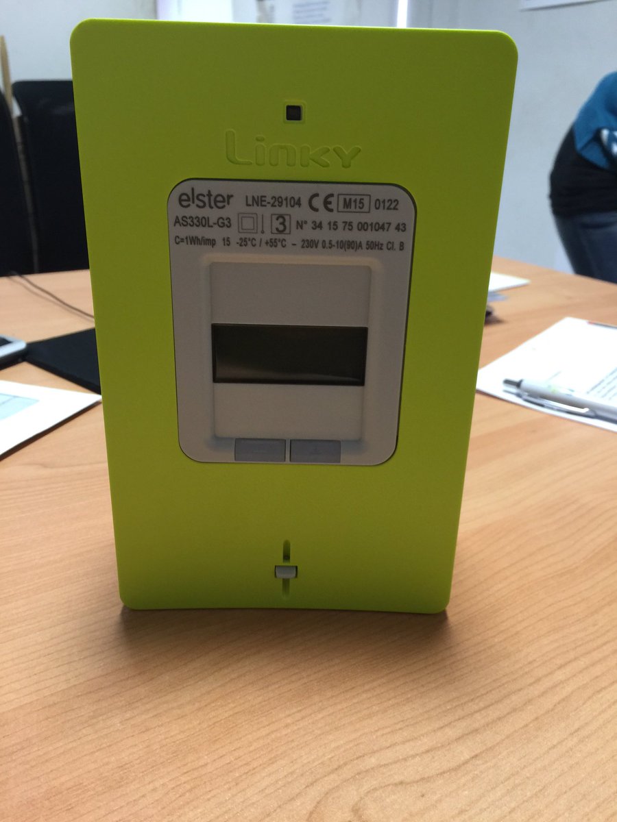 UnisCiteTrEnerg's tweet photo. Le @CompteurLinky est avec les volontaires d'@UnisCiteTrEnerg . Merci @erdf_idf_est de nous l'avoir fournit https://t.co/2Htm2OeXWv