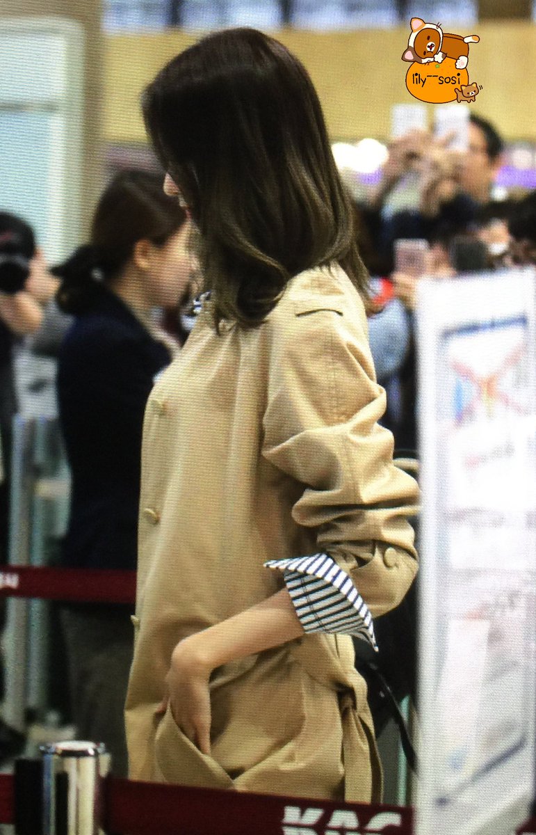 [PIC][20-04-2016]YoonA trở về Hàn Quốc + Đáp chuyến bay sang Nhật Bản dự sự kiện "Louis Vuitton Exhibition" vào chiều nay CgemEtKUIAYcxLF