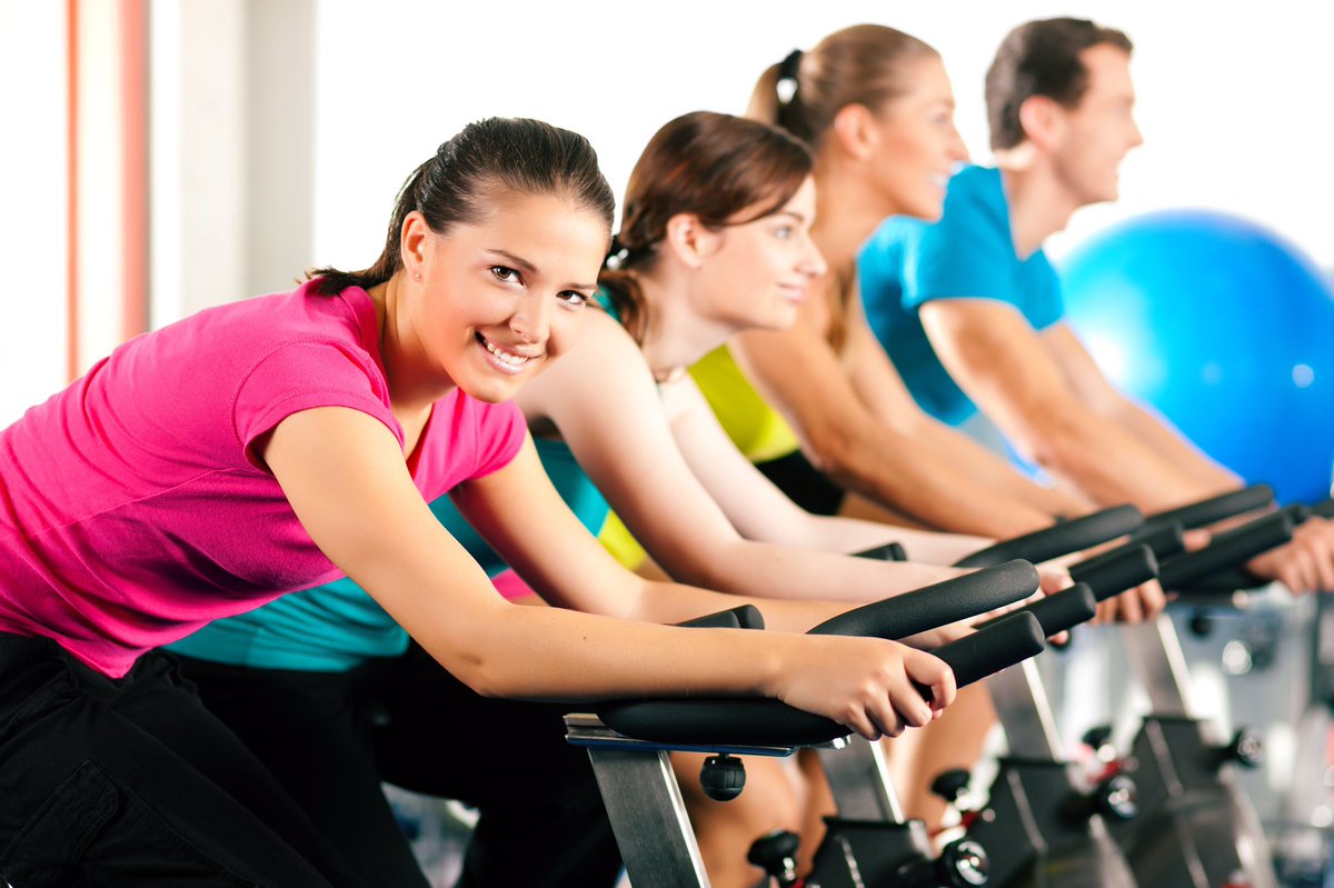 CDPuertaPalma's tweet photo. Para los que preguntan...
El Spinning esta tarde lo darán...

18:00 Gabriela 
19:00 Rafa 
20:00 David 
21:00 David https://t.co/ckJaGwe3zK