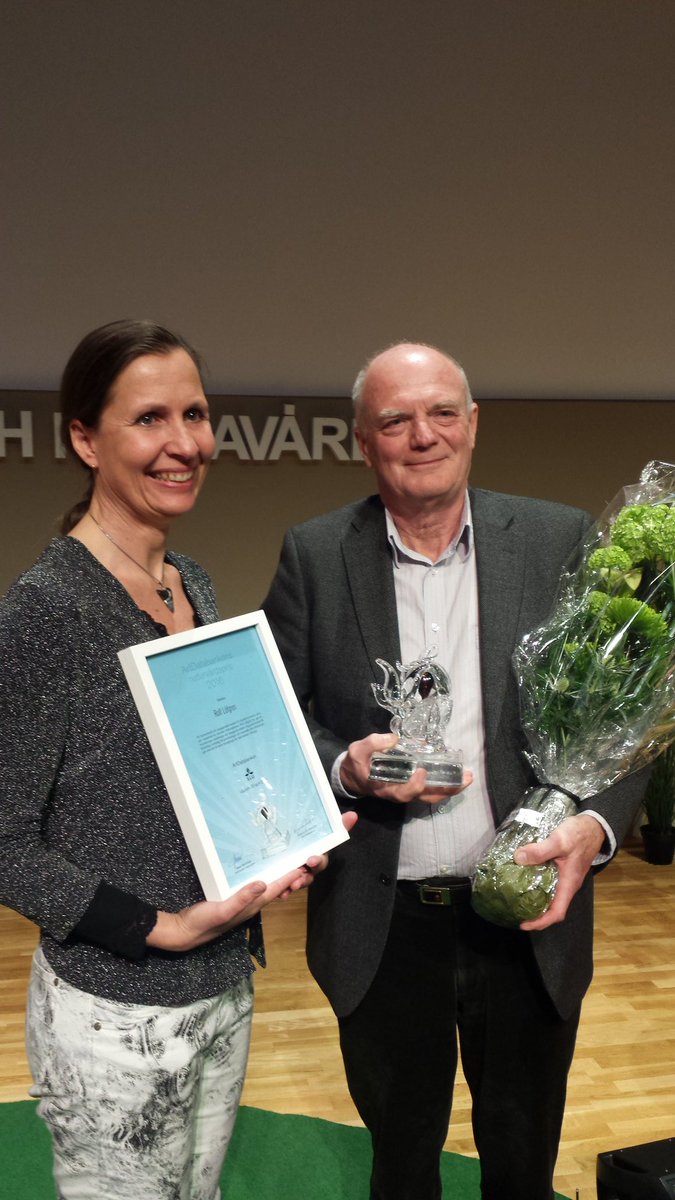 Stort grattis Rolf Löfgren, mycket värdig vinnare av Artdatabankens naturvårdspris!! #FLOFA2016 @SvenskaArtproje