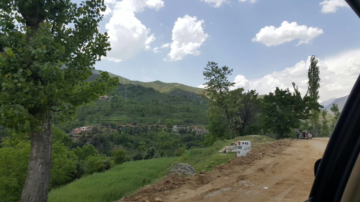 AIwithGhotai's tweet photo. Lush green #upperDir that's the reason I don't prefer to go any other hilly spot :) #tb #yeaterday https://t.co/J1x3TjRw9R