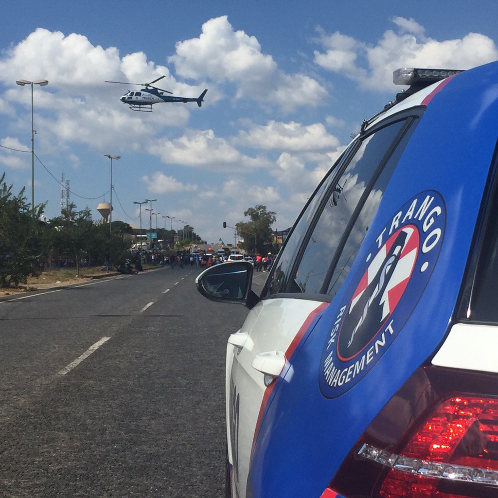 Providing medical support for #Zandspruit protest. So far so good.  All peaceful. <a href="/LondolozaPG/">Londoloza Protection</a> backing up as well.