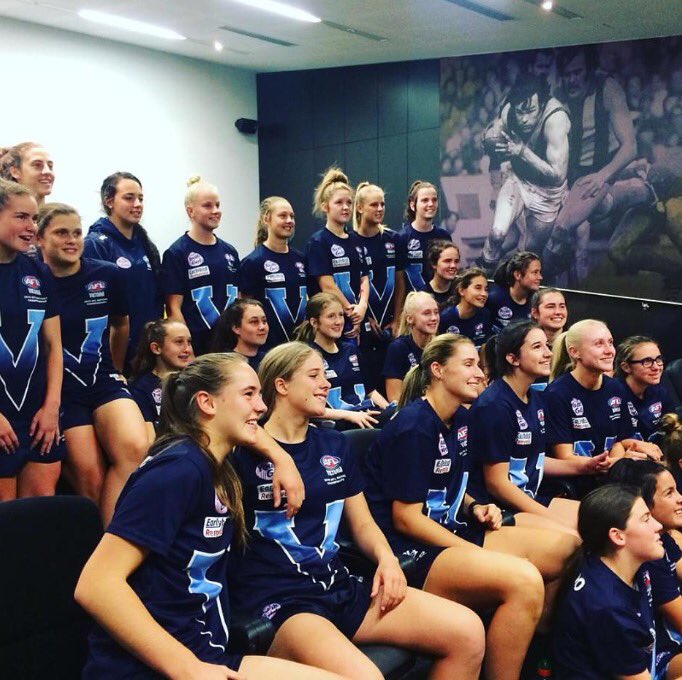 NeveConnor's tweet photo. Another great session at @Richmond_FC 🏉 #earlybirdremovals https://t.co/HykIAIGtpv