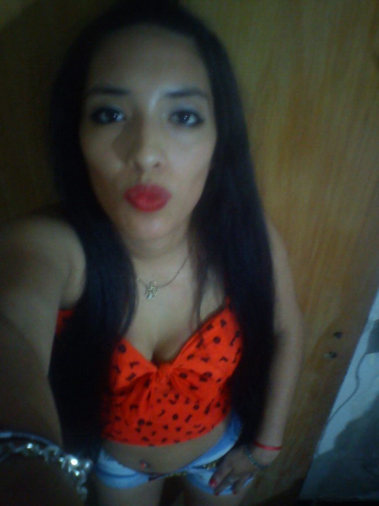 CmjFedra's tweet photo. ♪♪&amp; No Tiene Amigas Dice Maldita La Mujer Que En Otra Mujer Confia Por Eso Se Rodea De Amigitos Todos Los Dias♪♪ https://t.co/6UTRawummk