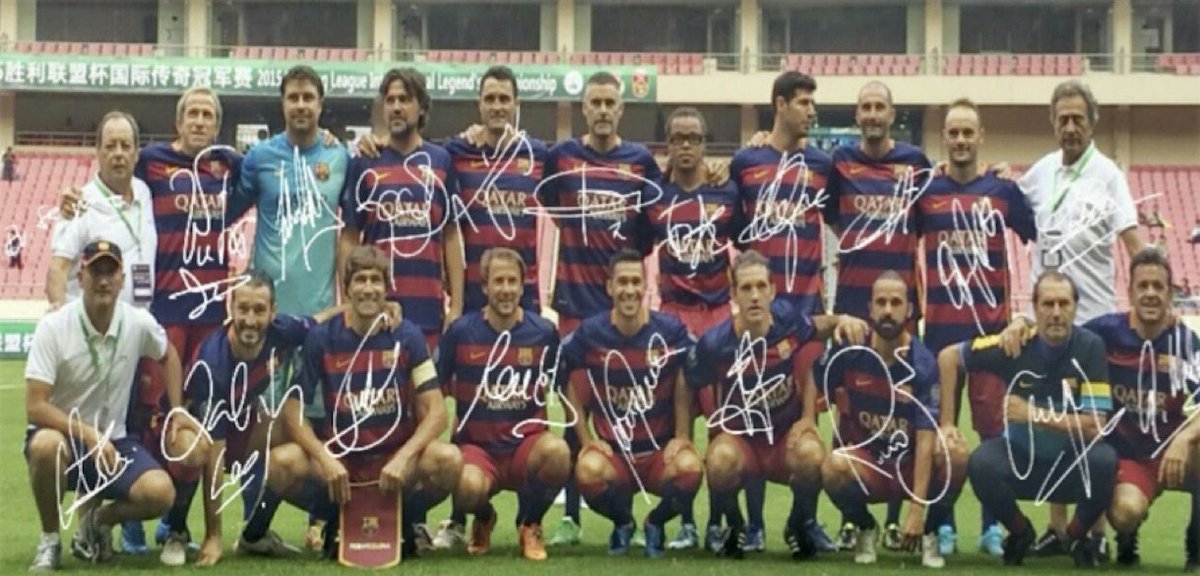 Ex-Barcelona players tweet media