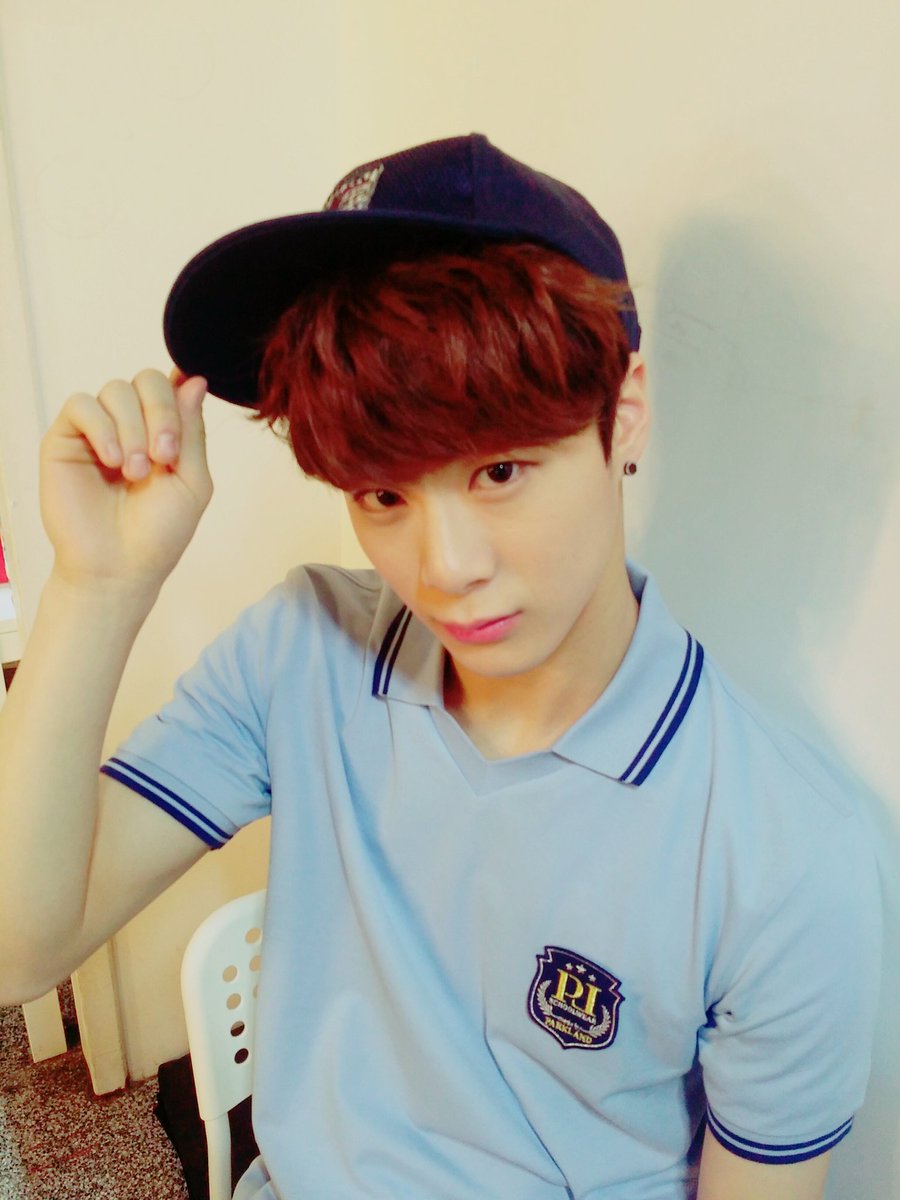 offclASTRO's tweet photo. 정답은 ㄷㅋㅁㅂ 이었습니다!!!ㅎㅎㅎ 
오늘 촬영이 모~~~두 끝났습니다. 스탭분들과 사랑하는 우리 멤버들 모두 고생하셨습니다💞 #아스트로 #차은우 #달콩문빈 #피엘스쿨웨어 https://t.co/4eIwA6PRHI