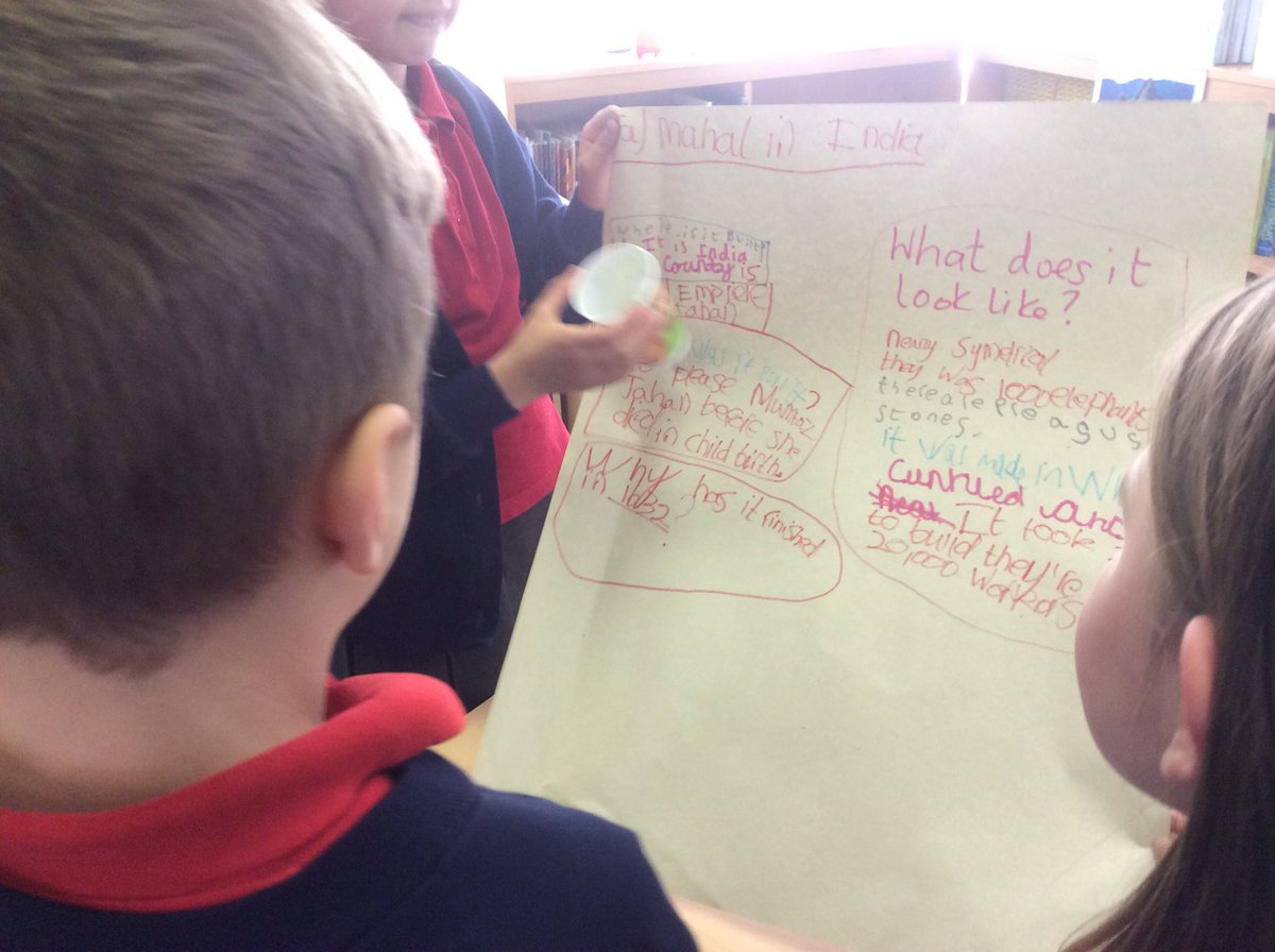 WBJYear3's tweet image. @WBJJuniorSchool We are presenting our information about the 7 modern wonders of the world! #talklessteaching