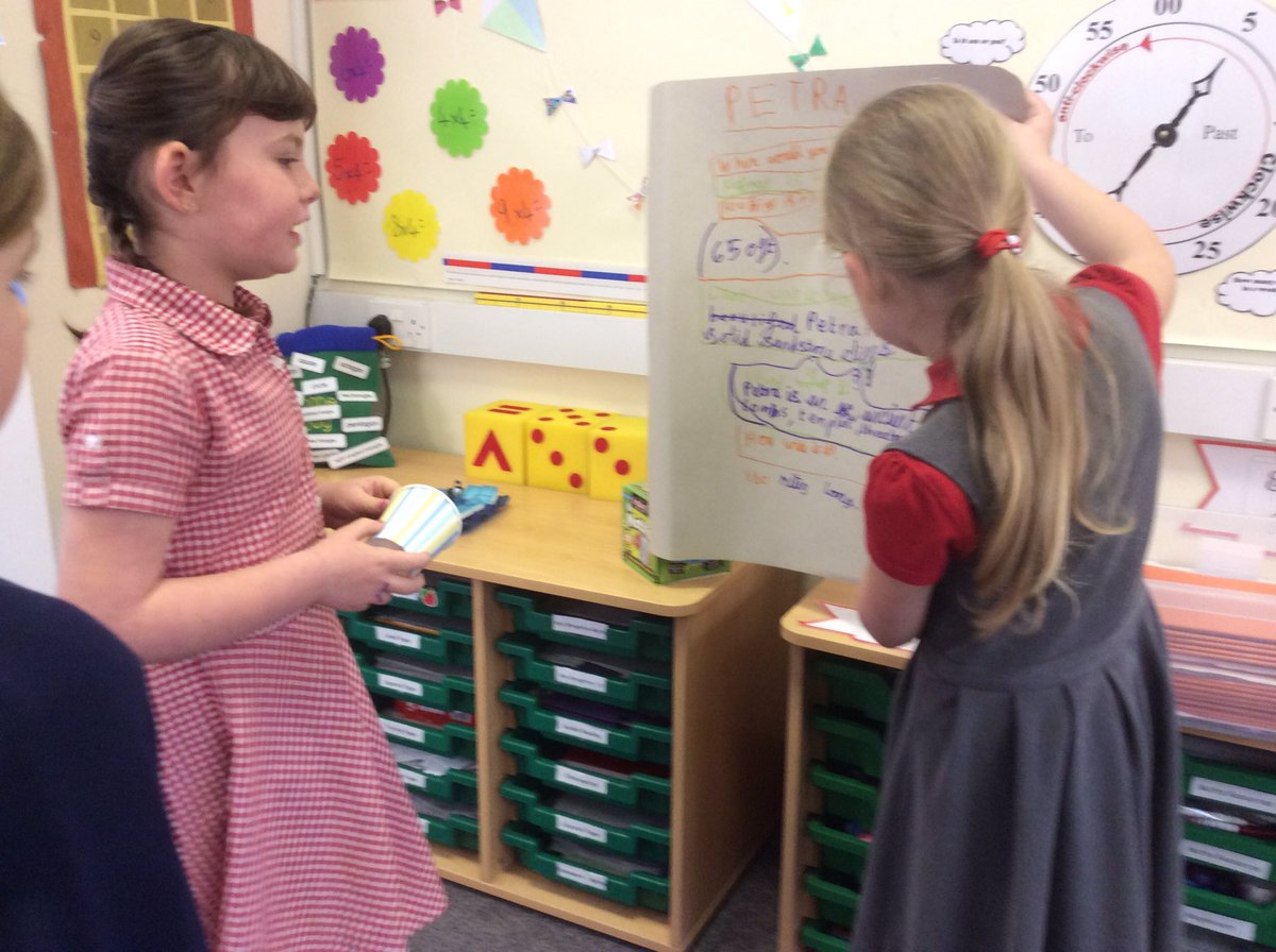 WBJYear3's tweet image. @WBJJuniorSchool We are presenting our information about the 7 modern wonders of the world! #talklessteaching