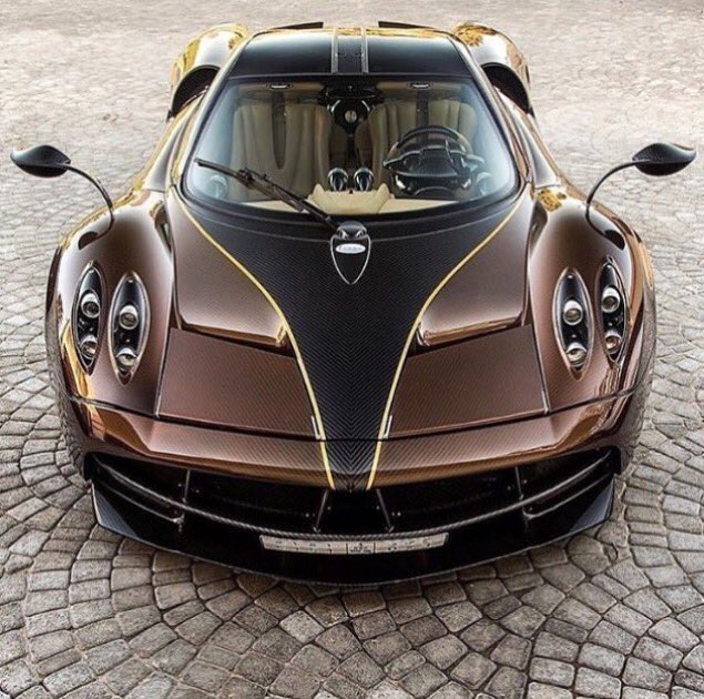 NoPro_YouTube's tweet photo. #Pagani #Huayra #Hypercar 📷insta@AlexPenfold #ExoticsGram https://t.co/JVE88mruOT