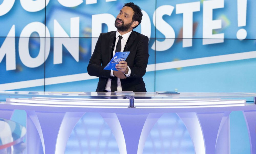 BFMTV_People's tweet photo. D8 prive les téléspectateurs de la rediffusion de #TPMP avec la gifle de JoeyStarr
https://t.co/VVxuEK2K1r https://t.co/h7MKAYZKxL