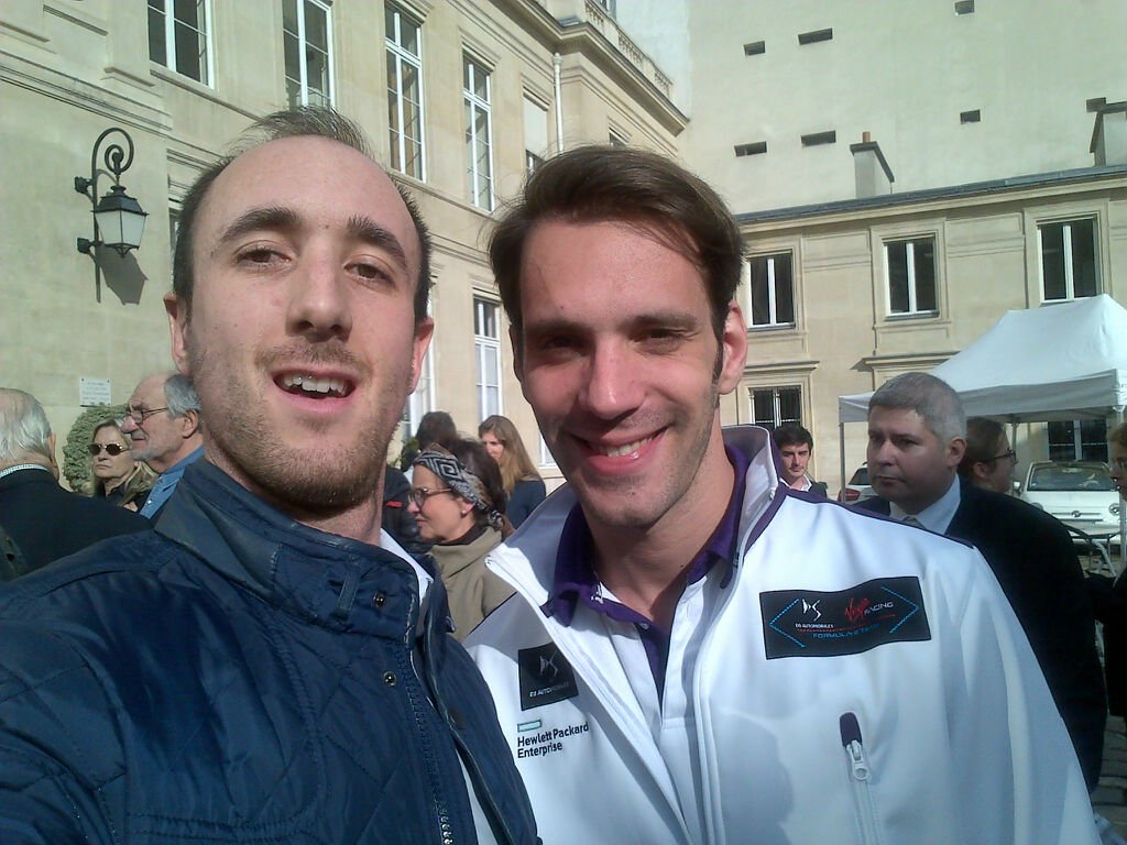 brunocammalleri's tweet photo. Merci @JeanEricVergne pour l'itw https://t.co/YkfiZouM5K et Bonne chance pour le @Paris_ePrix #GoJev #FormulaE https://t.co/MeOHjaVRIP