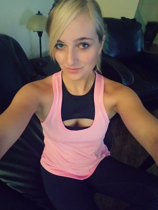 Work out time!  #legday time to work out these glutes for #asswednesday have a great day please rate<a href="/tag/legday"class="tags">#legday</a><a href="/tag/asswednesday"class="tags"><span>#asswednesday</span></a>