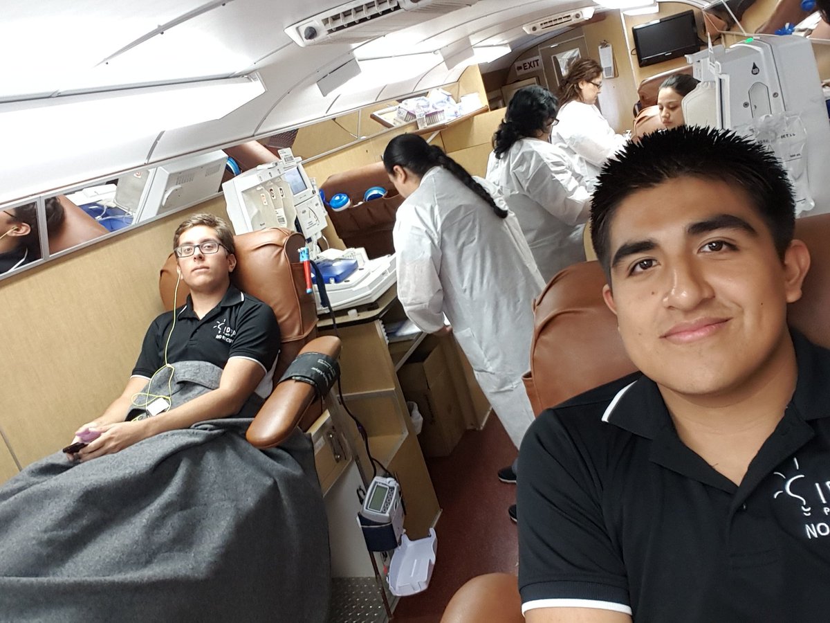 LeRichMaster's tweet photo. Donating Blood #doctorsarevampires https://t.co/BFMSahHhou