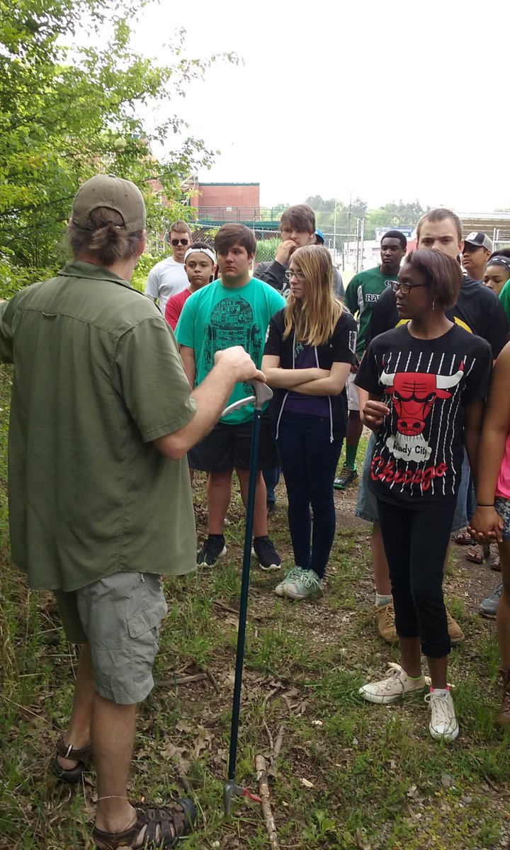 WaterWorksEDU's tweet image. #WaterWeUpTo learning about the Flint Creek water quality. #WaterWorksEdu