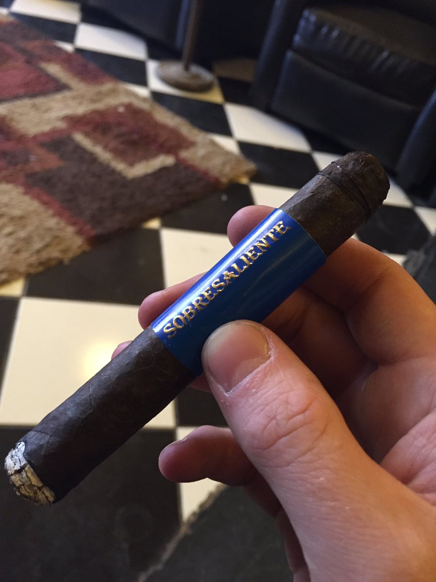 Bloom_Cigar's tweet photo. https://t.co/1mhduiHXeK https://t.co/S2ai8eACRe