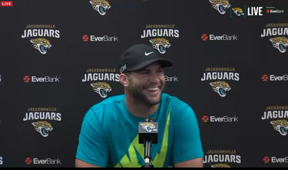 Jaguars's tweet photo. .@BBortles5 kicks off today's LIVE coverage of media availability.

WATCH: https://t.co/OkjhfaGgzG https://t.co/RZIXWFSE1c