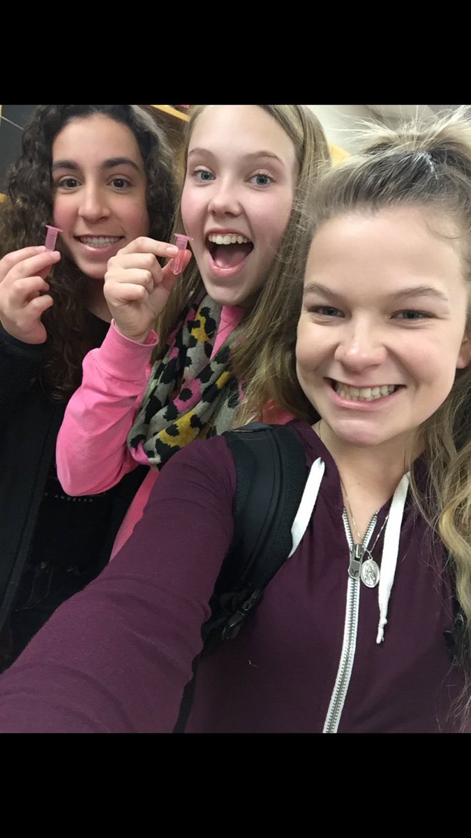amanda_simon37's tweet photo. happy birthday Lauren!! your the best friend and neighbor! love ya❤️@Lauren19834672 https://t.co/asRQU2DgKm