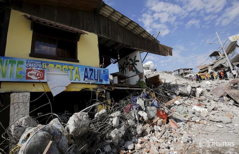 Reuters's tweet photo. Another quake, magnitude 6.2, strikes off Ecuador coast: https://t.co/Rwp4kzy9vO https://t.co/Oy3f6ZKuWD