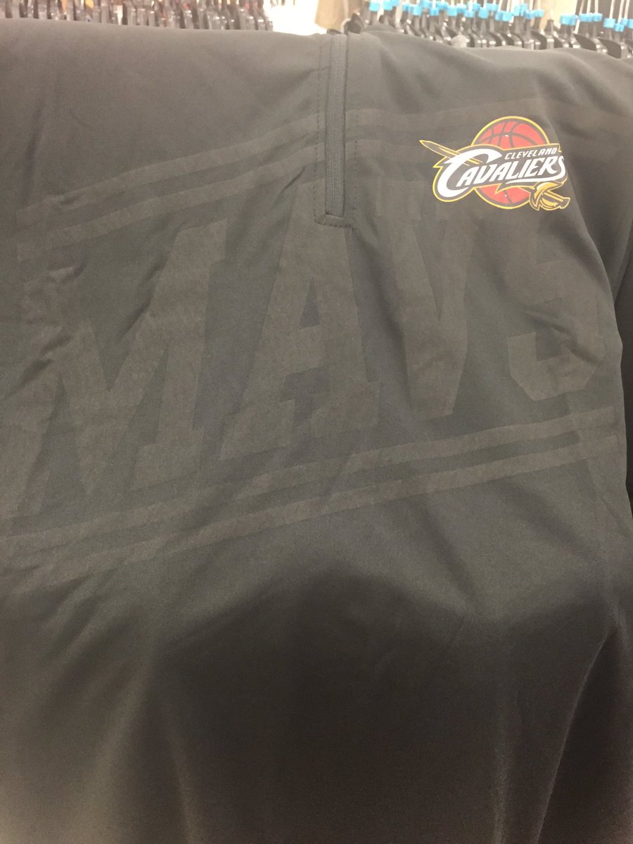 em_effer's tweet photo. Somebody done screwed up! Oh that's ok. Just sell it at TJ max. #fail #mavaliers #mavs #cavs https://t.co/pCT6utpony