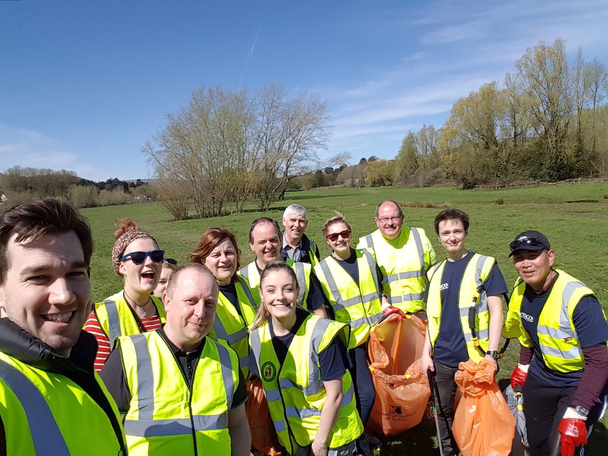 Thanks for everybody who helped litter pick today! Well organised <a href="/Cinzyy/">Cinzia Scarpetta</a> #KeepAbergavennyTidy @kniki31 <a href="/colly75/">Paul Collingridge</a>