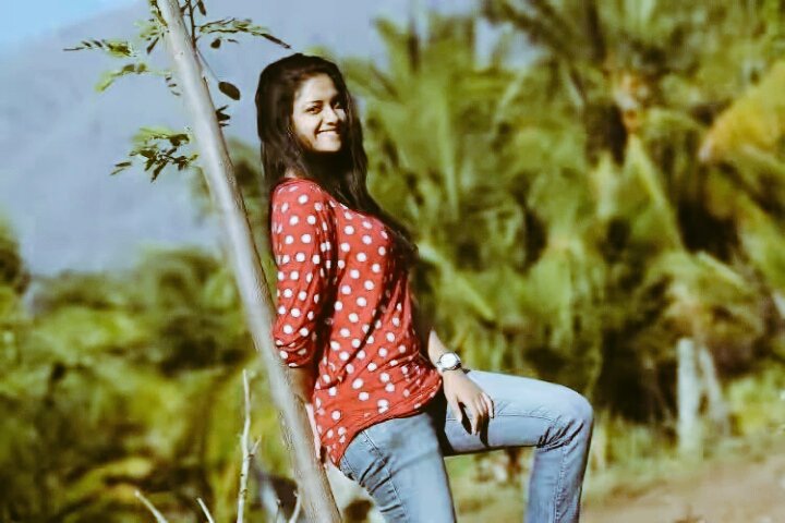 venkate07978476's tweet photo. @indian_angels 
#kerthy suresh https://t.co/CLlzjNNXco