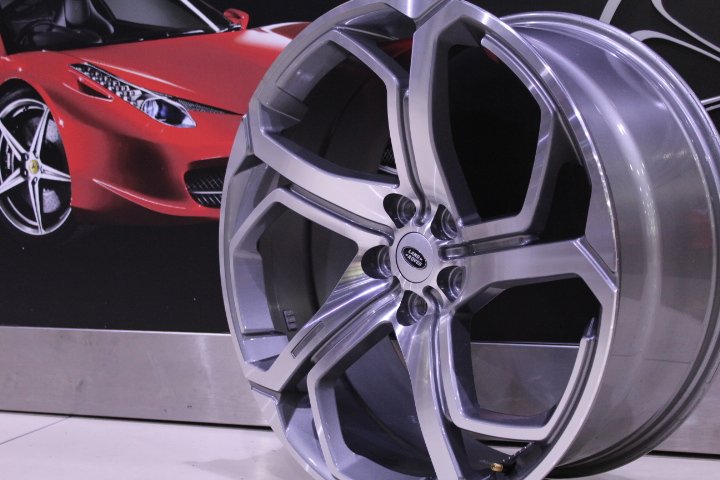 JantMaslak's tweet photo. #jantm #jant #fr #ferrari #MercedesBenz https://t.co/CY8QlvL629