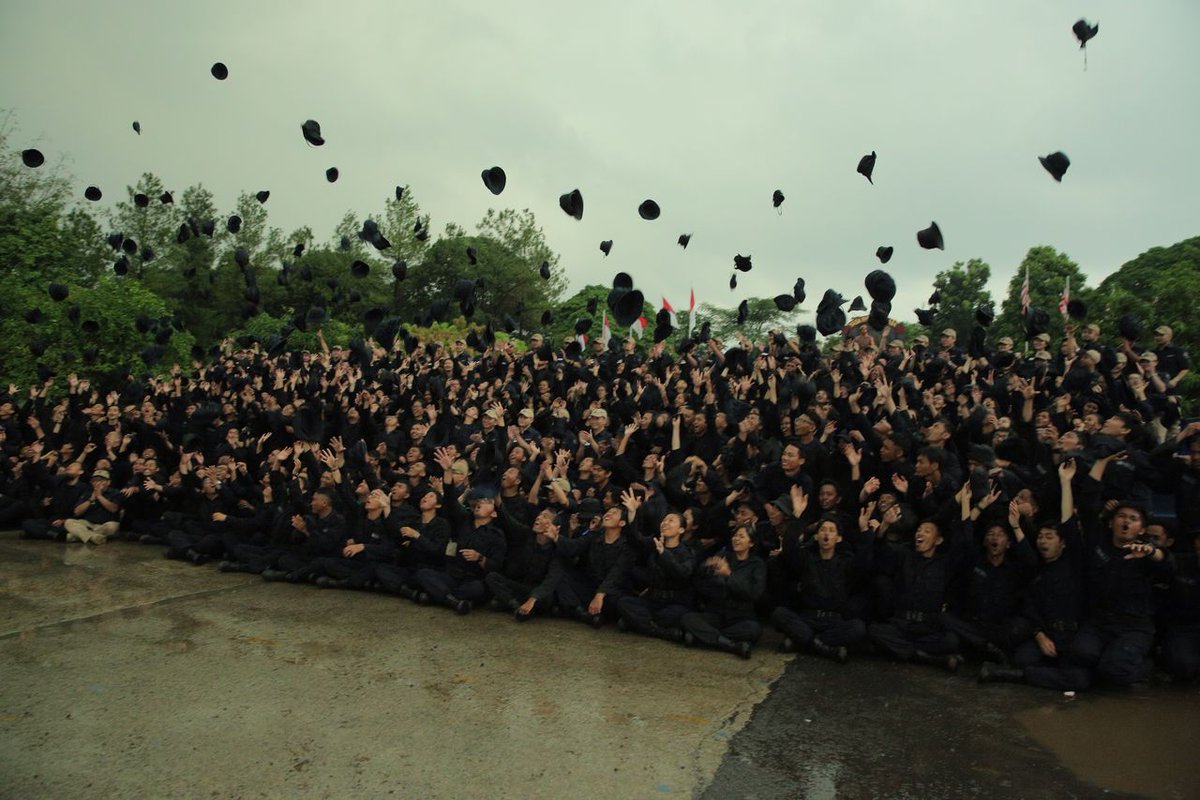 mdtvindonesia's tweet image. Penutupan Military Basic Training #MDPIV_NET sore tadi.. 

Yeay! Sampai bertemu di kantor The East.
