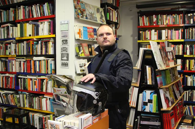 1º Parada: DOM, 24 Abril. Presentación de <a href="/xoellopez/">Xoel López</a>, y a las 21h concierto de @Trepatgranada y Niño de Elche.